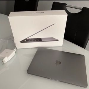 macbook pro 2019 13 inch, Space Grey
